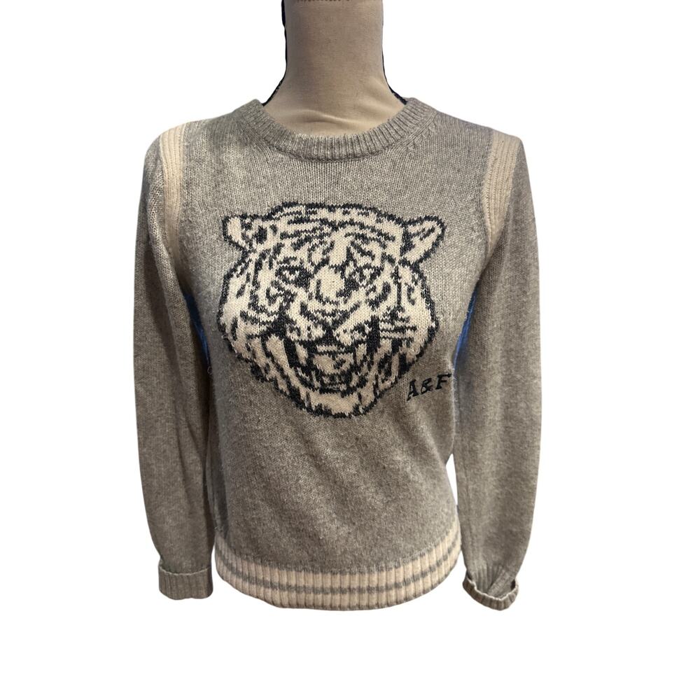 ⭐️ Women’s Abercrombie & Fitch Gray Tiger Sweater Size XS Preppy Acadamia